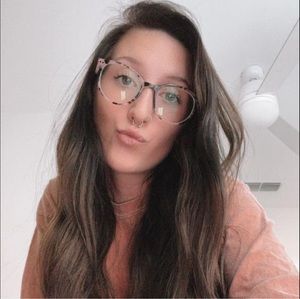 Meet your Posher, Tami